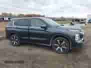 2025 Mitsubishi Outlander SE с VIN JA4J4VA85SZ016343, выставлен на аукционе IAAI как лот 43576196 с пробегом 8 608 миль миль и . История ставок и продаж доступна на DreamBid. Изображение 13.