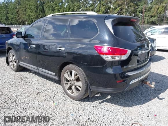 ✅ 2015 Nissan Pathfinder Platinum • VIN: 5N1AR2MM2FC607166 • Lot: 42532590. Listed on IAAI with 158,322 mi. Free auction sales archive from the USA and detailed vehicle history report at DreamBid. Image 3.