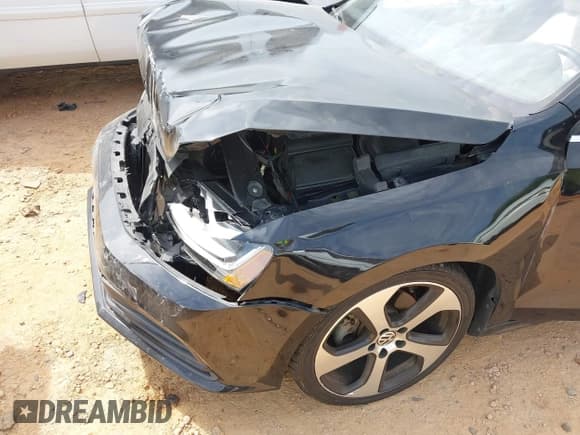 ✅ 2017 Volkswagen Jetta SE • VIN: 3VWB67AJ2HM235965 • Lot: 43074109. Listed on IAAI with 115,974 mi. Free auction sales archive from the USA and detailed vehicle history report at DreamBid. Image 6.