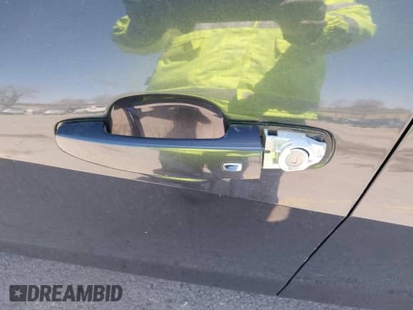 2018 Chevrolet Malibu LT z VIN 1G1ZD5ST8JF137789, wystawiony jako IAAI lot #41968346 z przebiegiem 120 638 mil mil oraz . Historia ofert i sprzedaży dostępna na DreamBid. Obrazek 19.