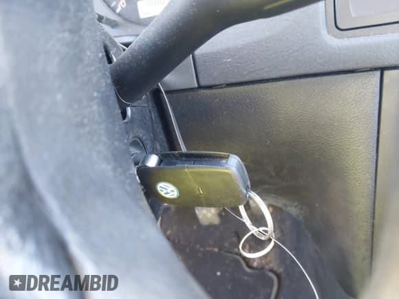 ✅ 1999 Volkswagen Jetta GLS • VIN: 3VWSE29M6XM036095 • Lot: 43338943. Listed on IAAI with 188,015 mi. Free auction sales archive from the USA and detailed vehicle history report at DreamBid. Image 11.