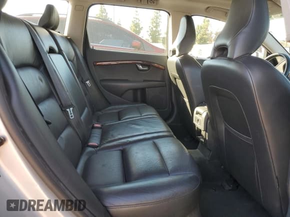 ✅ 2010 Volvo V70 • VIN: YV1982BW7A1154580 • Лот: 81620844. Опубликован ранее на Copart с пробегом 368 407 миль. Бесплатный доступ к архиву аукционных продаж из США и подробный отчёт об истории автомобиля на DreamBid. Изображение 10.