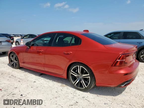✅ 2019 Volvo S60 R-Design • VIN: 7JRA22TM0KG002741 • Лот: 61425105. Опубликован ранее на Copart с пробегом 67 415 миль. Бесплатный доступ к архиву аукционных продаж из США и подробный отчёт об истории автомобиля на DreamBid. Изображение 2.