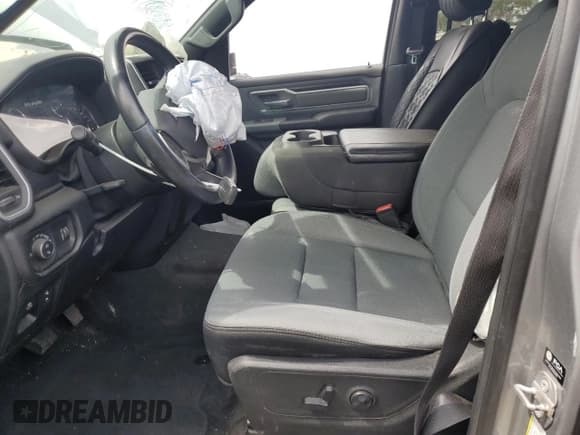 ✅ 2021 Ram 1500 Big Horn • VIN: 1C6RRFBG3MN560573 • Lot: 64031045. Wystawiony na Copart z przebiegiem 90 109 mil. Bezpłatny archiwum sprzedaży aukcyjnych z USA i szczegółowy raport historii pojazdu na DreamBid. Zdjęcie 7.