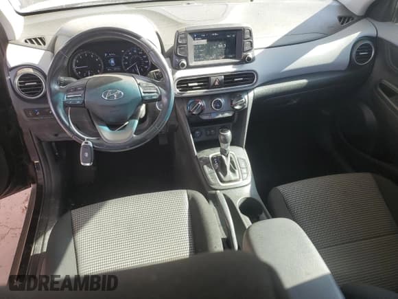 ✅ 2019 Hyundai Kona SEL • VIN: KM8K22AA4KU227608 • Лот: 63312954. Опубликован ранее на Copart с пробегом 92 917 миль. Бесплатный доступ к архиву аукционных продаж из США и подробный отчёт об истории автомобиля на DreamBid. Изображение 8.