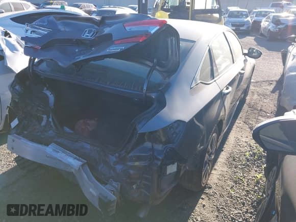 ✅ 2020 Honda Accord Touring • VIN: 1HGCV3F98LA009292 • Lot: 43520215. Listed on IAAI with 150,688 mi. Free auction sales archive from the USA and detailed vehicle history report at DreamBid. Image 4.