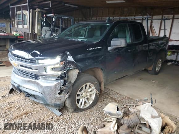 ✅ 2020 Chevrolet Silverado 1500 LT • VIN: 1GCRYDED3LZ160859 • Lot: 53411845. Listed on Copart with 67,619 mi. Free auction sales archive from the USA and detailed vehicle history report at DreamBid. Image 1.