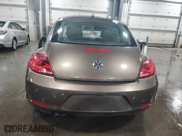 ✅ 2013 Volkswagen Beetle Fender Edition • VIN: 3VWJP7AT9DM679705 • Lot: 44948405. Listed on Copart with 81,190 mi. Free auction sales archive from the USA and detailed vehicle history report at DreamBid. Image 6.