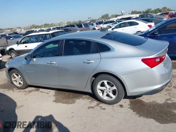 2016 Chevrolet Malibu LS z VIN 1G1ZB5ST7GF302326, wystawiony jako IAAI lot #43443175 z przebiegiem 248 647 mil mil oraz . Historia ofert i sprzedaży dostępna na DreamBid. Obrazek 14.