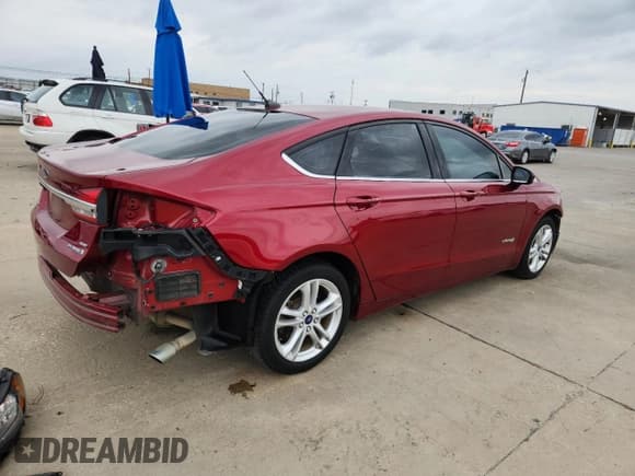 ✅ 2018 Ford Fusion SE • VIN: 3FA6P0LU7JR209098 • Lot: 89650215. Wystawiony na Copart z przebiegiem 99 521 mil. Bezpłatny archiwum sprzedaży aukcyjnych z USA i szczegółowy raport historii pojazdu na DreamBid. Zdjęcie 3.