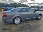 ✅ 2010 Ford Fusion Hybrid • VIN: 3FADP0L39AR166995 • Lot: 94321235. Wystawiony na Copart z przebiegiem 93 333 mil. Bezpłatny archiwum sprzedaży aukcyjnych z USA i szczegółowy raport historii pojazdu na DreamBid. Zdjęcie 3.