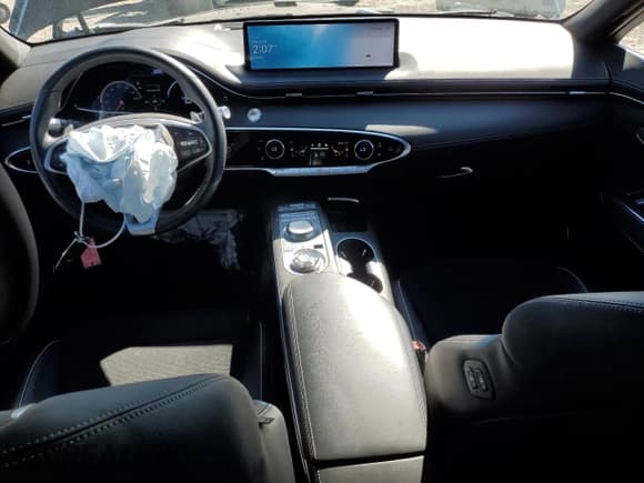 ✅ 2023 Genesis GV70 2.5T • VIN: KMUMADTB1PU125513 • Lot: 87042335. Listed on Copart with 35,746 mi. Free auction sales archive from the USA and detailed vehicle history report at DreamBid. Image 8.