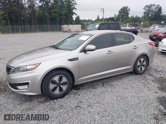 ✅ 2011 Kia Optima EX Hybrid • VIN: KNAGM4AD9B5008614 • Lot: 42803523. Wystawiony na IAAI z przebiegiem 79 003 mil. Bezpłatny archiwum sprzedaży aukcyjnych z USA i szczegółowy raport historii pojazdu na DreamBid. Zdjęcie 17.