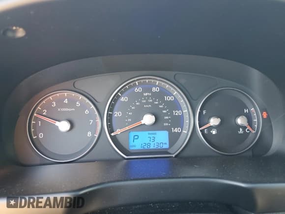 ✅ 2010 Hyundai Santa Fe SE • VIN: 5NMSH4AG5AH362041 • Lot: 80166304. Listed on Copart with 128,130 mi. Free auction sales archive from the USA and detailed vehicle history report at DreamBid. Image 9.