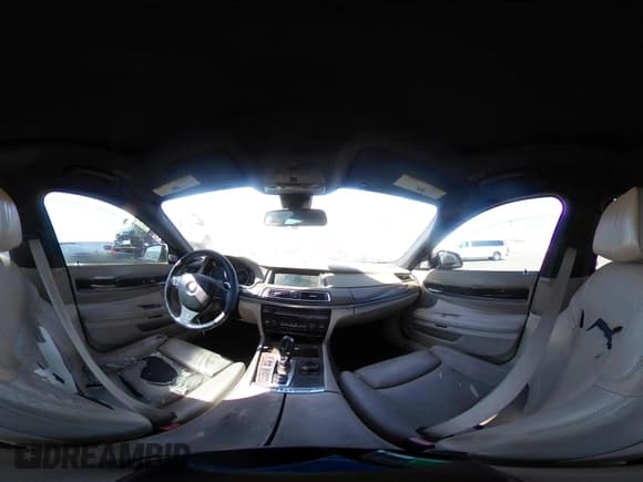 ✅ 2014 BMW 7 Series ALPINA B7 • VIN: WBAYE8C51ED134314 • Lot: 43531051. Wystawiony na IAAI z przebiegiem 129 101 mil. Bezpłatny archiwum sprzedaży aukcyjnych z USA i szczegółowy raport historii pojazdu na DreamBid. Zdjęcie 18.