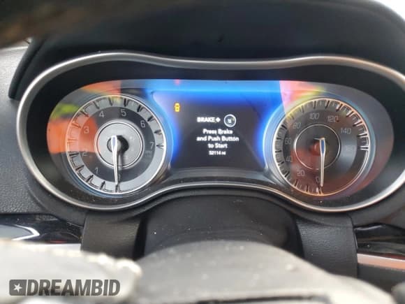 ✅ 2021 Chrysler 300 S • VIN: 2C3CCABT5MH558305 • Lot: 81554655. Listed on Copart with 52,114 mi. Free auction sales archive from the USA and detailed vehicle history report at DreamBid. Image 9.