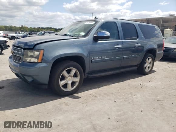 ✅ 2008 Chevrolet Suburban LTZ • VIN: 1GNFK16388J122713 • Lot: 69720454. Wystawiony na Copart z przebiegiem 182 208 mil. Bezpłatny archiwum sprzedaży aukcyjnych z USA i szczegółowy raport historii pojazdu na DreamBid. Zdjęcie 1.