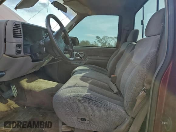 ✅ 1995 GMC Sierra 1500 • VIN: 1GTEC14K0SZ535861 • Lot: 94678865. Wystawiony na Copart z przebiegiem 262 125 mil. Bezpłatny archiwum sprzedaży aukcyjnych z USA i szczegółowy raport historii pojazdu na DreamBid. Zdjęcie 7.