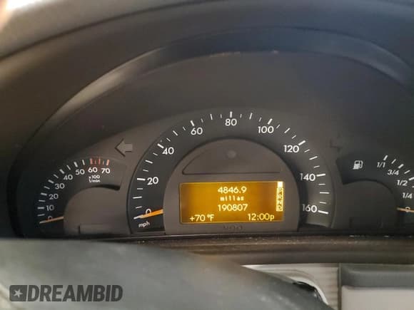 ✅ 2004 Mercedes-Benz C 230 Kompressor • VIN: WDBRF40J34A589162 • Lot: 54264684. Wystawiony na Copart z przebiegiem 190 807 mil. Bezpłatny archiwum sprzedaży aukcyjnych z USA i szczegółowy raport historii pojazdu na DreamBid. Zdjęcie 9.