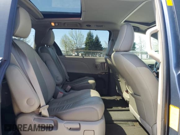 ✅ 2013 Toyota Sienna XLE • VIN: 5TDDK3DC6DS063575 • Lot: 52725185. Listed on Copart with 125,707 mi. Free auction sales archive from the USA and detailed vehicle history report at DreamBid. Image 11.