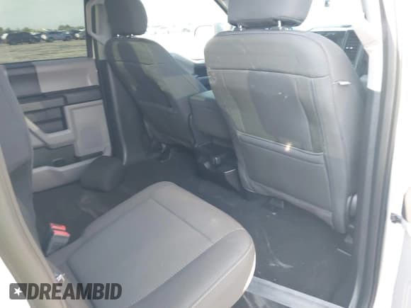✅ 2019 Ford F-150 XL • VIN: 1FTEW1CP7KKC29818 • Лот: 43116617. Опубликован ранее на IAAI с пробегом 175 485 миль. Бесплатный доступ к архиву аукционных продаж из США и подробный отчёт об истории автомобиля на DreamBid. Изображение 8.