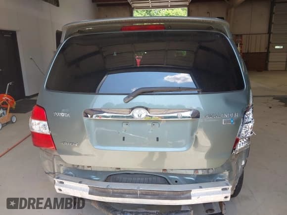 ✅ 2007 Toyota Highlander • VIN: JTEHW21A870043964 • Лот: 42675107. Опубликован ранее на IAAI с пробегом 184 484 миль. Бесплатный доступ к архиву аукционных продаж из США и подробный отчёт об истории автомобиля на DreamBid. Изображение 17.