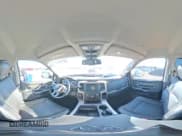 ✅ 2017 Ram 2500 Laramie • VIN: 3C6UR5FL0HG517478 • Lot: 82716475. Wystawiony na Copart z przebiegiem 145 955 mil. Bezpłatny archiwum sprzedaży aukcyjnych z USA i szczegółowy raport historii pojazdu na DreamBid. Zdjęcie 14.