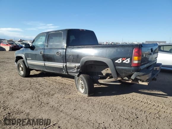 ✅ 2002 Chevrolet Silverado 2500HD LS • VIN: 1GCHK23G32F104757 • Лот: 91891835. Опубликован ранее на Copart с пробегом 205 533 миль. Бесплатный доступ к архиву аукционных продаж из США и подробный отчёт об истории автомобиля на DreamBid. Изображение 2.