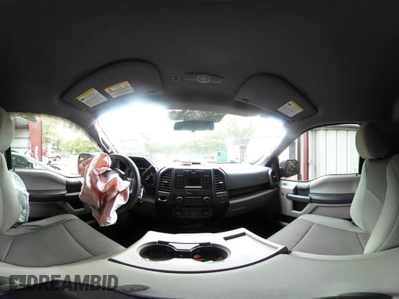 ✅ 2017 Ford F-150 XL • VIN: 1FTMF1C84HFC31564 • Lot: 42341185. Wystawiony na IAAI z przebiegiem 104 282 mil. Bezpłatny archiwum sprzedaży aukcyjnych z USA i szczegółowy raport historii pojazdu na DreamBid. Zdjęcie 18.