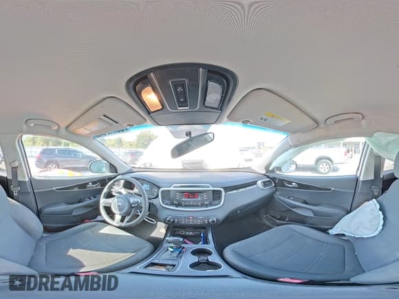 ✅ 2017 Kia Sorento L • VIN: 5XYPG4A32HG188598 • Lot: 85118545. Wystawiony na Copart z przebiegiem 114 168 mil. Bezpłatny archiwum sprzedaży aukcyjnych z USA i szczegółowy raport historii pojazdu na DreamBid. Zdjęcie 16.