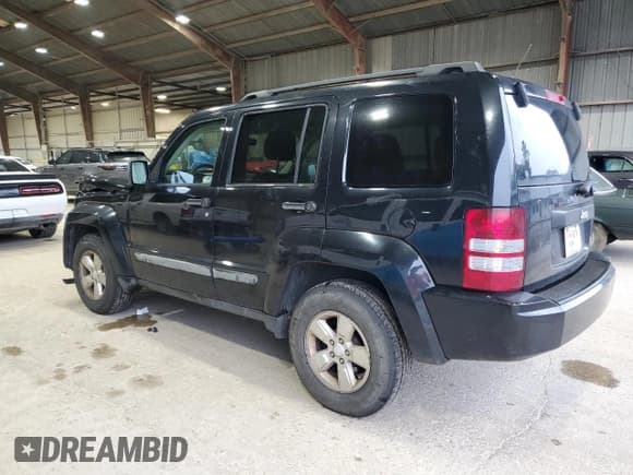 ✅ 2010 Jeep Liberty Sport • VIN: 1J4PP2GK7AW181359 • Lot: 70827395. Wystawiony na Copart z przebiegiem 160 805 mil. Bezpłatny archiwum sprzedaży aukcyjnych z USA i szczegółowy raport historii pojazdu na DreamBid. Zdjęcie 2.