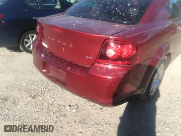 ✅ 2014 Dodge Avenger SXT • VIN: 1C3CDZCB5EN188211 • Lot: 41364149. Wystawiony na IAAI z przebiegiem 192 882 mil. Bezpłatny archiwum sprzedaży aukcyjnych z USA i szczegółowy raport historii pojazdu na DreamBid. Zdjęcie 6.