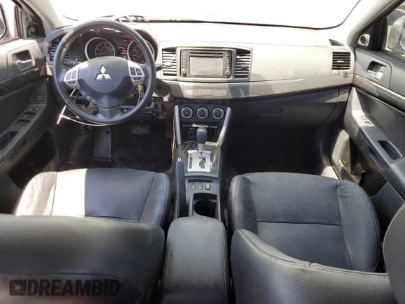 ✅ 2017 Mitsubishi Lancer ES • VIN: JA32V2FW2HU008993 • Лот: 66622285. Опубликован ранее на Copart с пробегом 74 854 миль. Бесплатный доступ к архиву аукционных продаж из США и подробный отчёт об истории автомобиля на DreamBid. Изображение 8.