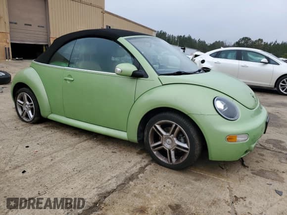 ✅ 2005 Volkswagen Beetle GLS • VIN: 3VWCD31Y15M316435 • Lot: 43012955. Listed on Copart with 99,428 mi. Free auction sales archive from the USA and detailed vehicle history report at DreamBid. Image 4.