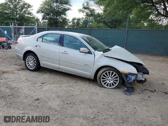 ✅ 2008 Mercury Milan Premier • VIN: 3MEHM08ZX8R633710 • Лот: 68763515. Опубликован ранее на Copart с пробегом 131 722 миль. Бесплатный доступ к архиву аукционных продаж из США и подробный отчёт об истории автомобиля на DreamBid. Изображение 4.