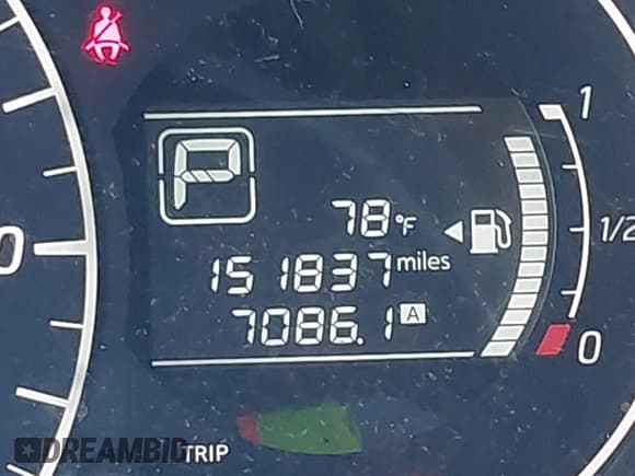 ✅ 2015 Nissan Note S Plus • VIN: 3N1CE2CP8FL422244 • Lot: 43476138. Listed on IAAI with 151,837 mi. Free auction sales archive from the USA and detailed vehicle history report at DreamBid. Image 15.