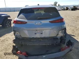 ✅ 2020 Hyundai Kona SEL • VIN: KM8K2CAA4LU443112 • Лот: 44566004. Опубликован ранее на Copart с пробегом 69 274 миль. Бесплатный доступ к архиву аукционных продаж из США и подробный отчёт об истории автомобиля на DreamBid. Изображение 6.