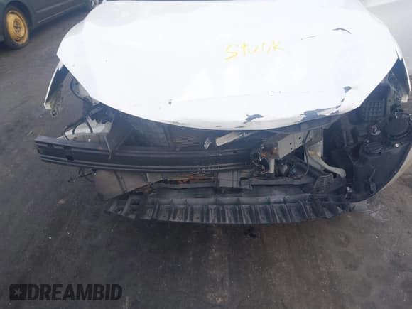 ✅ 2015 Nissan Sentra S • VIN: 3N1AB7APXFY350479 • Lot: 41355196. Wystawiony na IAAI z przebiegiem 61 075 mil. Bezpłatny archiwum sprzedaży aukcyjnych z USA i szczegółowy raport historii pojazdu na DreamBid. Zdjęcie 6.