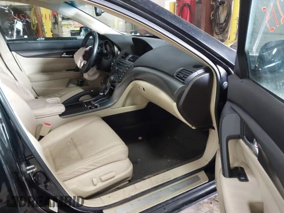 ✅ 2014 Acura TL Technology • VIN: 19UUA8F57EA001228 • Лот: 41433215. Опубликован ранее на IAAI с пробегом 87 443 миль. Бесплатный доступ к архиву аукционных продаж из США и подробный отчёт об истории автомобиля на DreamBid. Изображение 5.