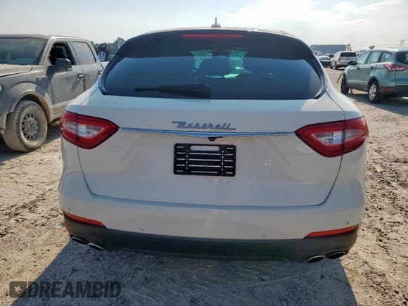 ✅ 2018 Maserati Levante • VIN: ZN661XUAXJX299247 • Lot: 70272365. Listed on Copart with 76,341 mi. Free auction sales archive from the USA and detailed vehicle history report at DreamBid. Image 6.