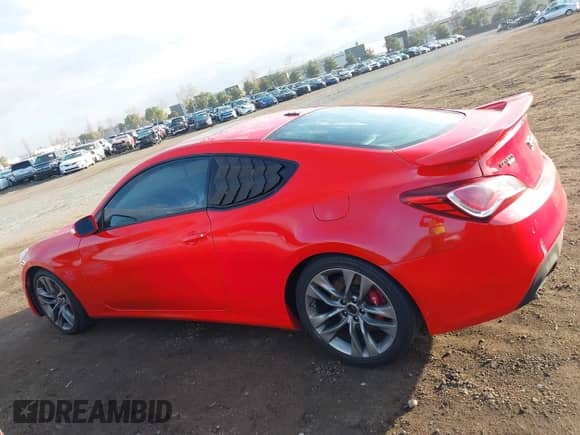 2015 Hyundai Genesis Coupe Ultimate с VIN KMHHU6KJXFU127089, выставлен на аукционе IAAI как лот 41461130 с пробегом 109 814 миль миль и . История ставок и продаж доступна на DreamBid. Изображение 14.