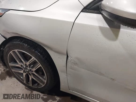 ✅ 2019 Kia Forte S • VIN: 3KPF34AD0KE114360 • Lot: 43636580. Listed on IAAI with 53,426 mi. Free auction sales archive from the USA and detailed vehicle history report at DreamBid. Image 18.