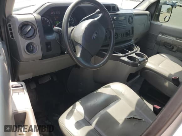 ✅ 2009 Ford Econoline Cargo Commercial • VIN: 1FTNE14W79DA31263 • Lot: 70584435. Wystawiony na Copart z przebiegiem 423 904 mil. Bezpłatny archiwum sprzedaży aukcyjnych z USA i szczegółowy raport historii pojazdu na DreamBid. Zdjęcie 8.