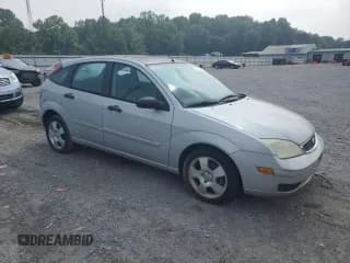 ✅ 2005 Ford Focus S • VIN: 3FAFP37N35R125547 • Lot: 67776075. Wystawiony na Copart z przebiegiem 169 260 mil. Bezpłatny archiwum sprzedaży aukcyjnych z USA i szczegółowy raport historii pojazdu na DreamBid. Zdjęcie 4.
