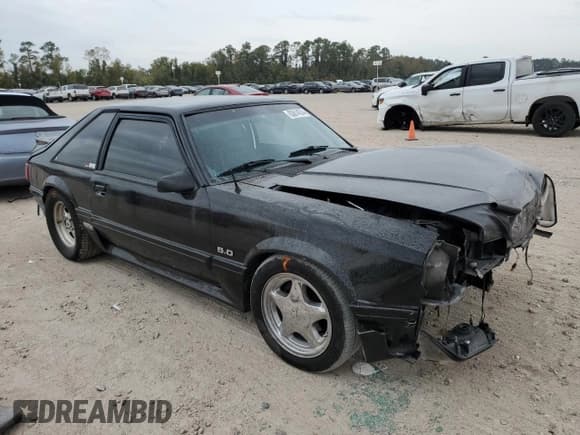 ✅ 1990 Ford Mustang GT • VIN: 1FACP42E6LF125357 • Lot: 83614574. Wystawiony na Copart z przebiegiem 69 309 mil. Bezpłatny archiwum sprzedaży aukcyjnych z USA i szczegółowy raport historii pojazdu na DreamBid. Zdjęcie 4.