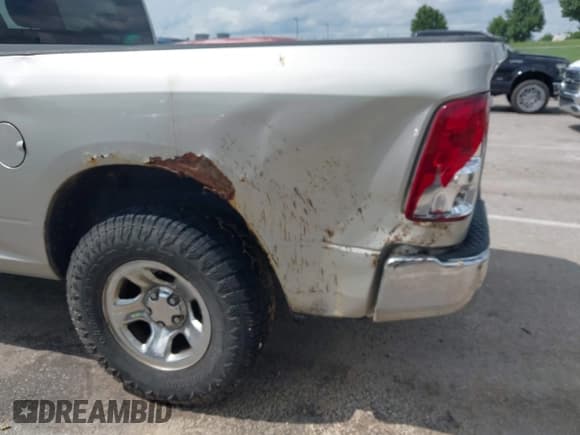 ✅ 2010 Dodge 1500 ST • VIN: 1D7RV1GP0AS257043 • Lot: 42773298. Wystawiony na IAAI z przebiegiem 204 695 mil. Bezpłatny archiwum sprzedaży aukcyjnych z USA i szczegółowy raport historii pojazdu na DreamBid. Zdjęcie 6.