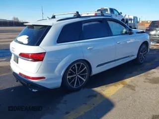 ✅ 2020 Audi SQ7 • VIN: WA1VWAF73LD010561 • Лот: 41344764. Опубликован ранее на IAAI с пробегом Не указан. Бесплатный доступ к архиву аукционных продаж из США и подробный отчёт об истории автомобиля на DreamBid. Изображение 4.