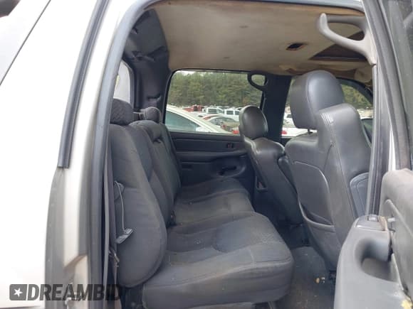 ✅ 2004 Chevrolet Avalanche Z66 • VIN: 3GNEC12T04G275497 • Lot: 43249708. Listed on IAAI with Not provided. Free auction sales archive from the USA and detailed vehicle history report at DreamBid. Image 8.