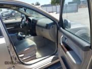 ✅ 2005 Kia Sorento LX • VIN: KNDJD733855450674 • Lot: 42499788. Wystawiony na IAAI z przebiegiem 112 811 mil. Bezpłatny archiwum sprzedaży aukcyjnych z USA i szczegółowy raport historii pojazdu na DreamBid. Zdjęcie 5.