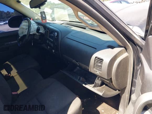 2011 Chevrolet Silverado 1500 LT с VIN 1GCNCSEA8BZ400302, выставлен на аукционе IAAI как лот 43371262 с пробегом 268 712 миль миль и . История ставок и продаж доступна на DreamBid. Изображение 5.